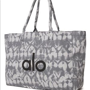 ALO Yoga Shopper Tote New With Tags
